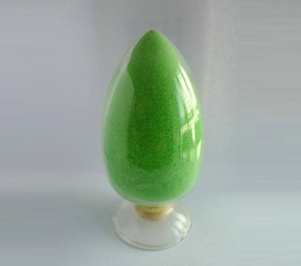 Nichel ammonio solfato esaidrato (Ni(NH4)2(SO4)2•6H2O)-cristallino