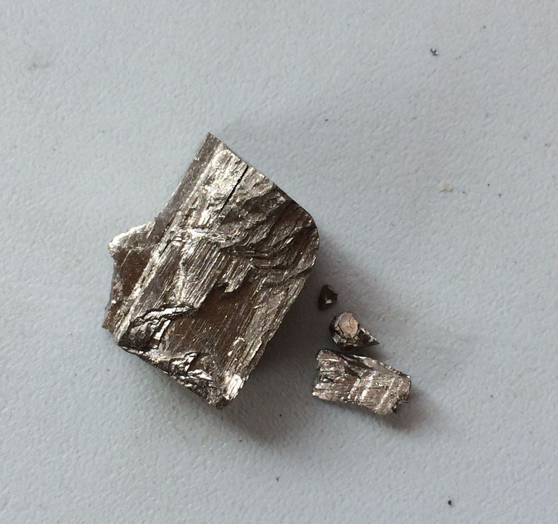Metallo di bismuto (Bi)-cristallo singolo